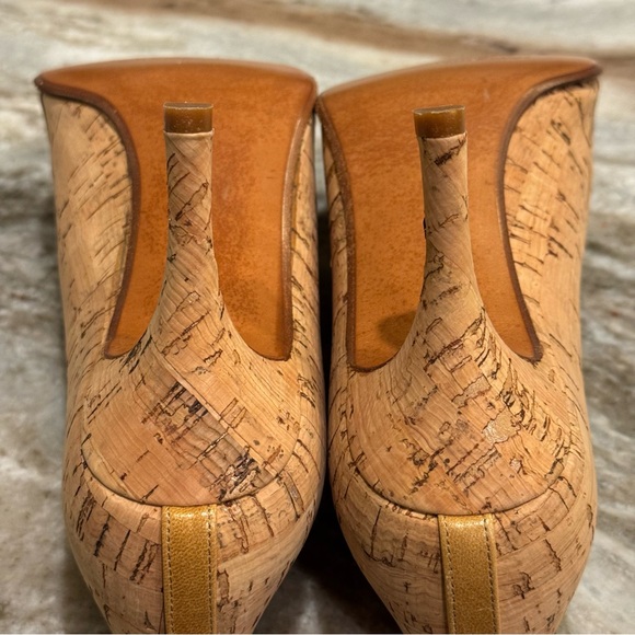 Stuart Weitzman NWOB Cork Pointed Toe Pumps - Gold Horsebit Detail - 10M - Picture 10 of 15